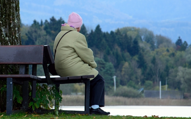 О проблеме одиночества пожилых людей